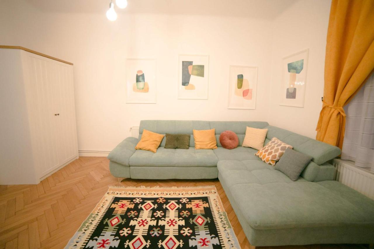 Jasmine Serenity Apartment - Central, Behind Black Church Braşov Eksteriør billede