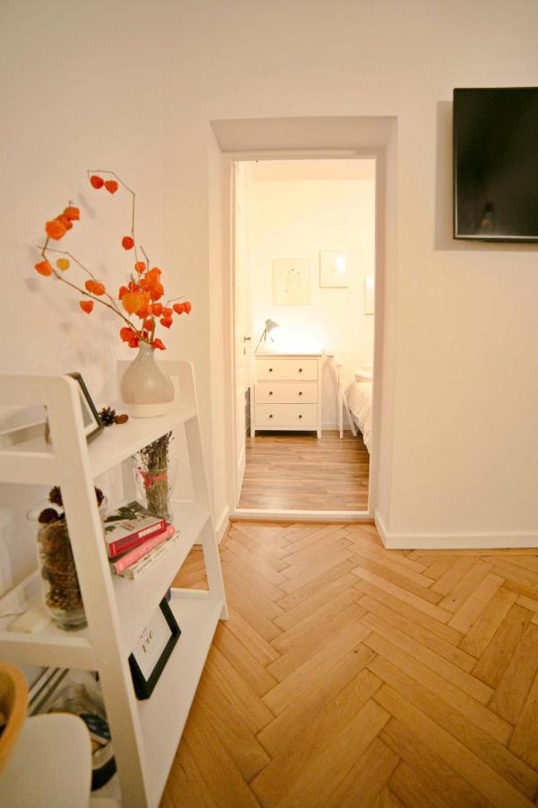 Jasmine Serenity Apartment - Central, Behind Black Church Braşov Eksteriør billede
