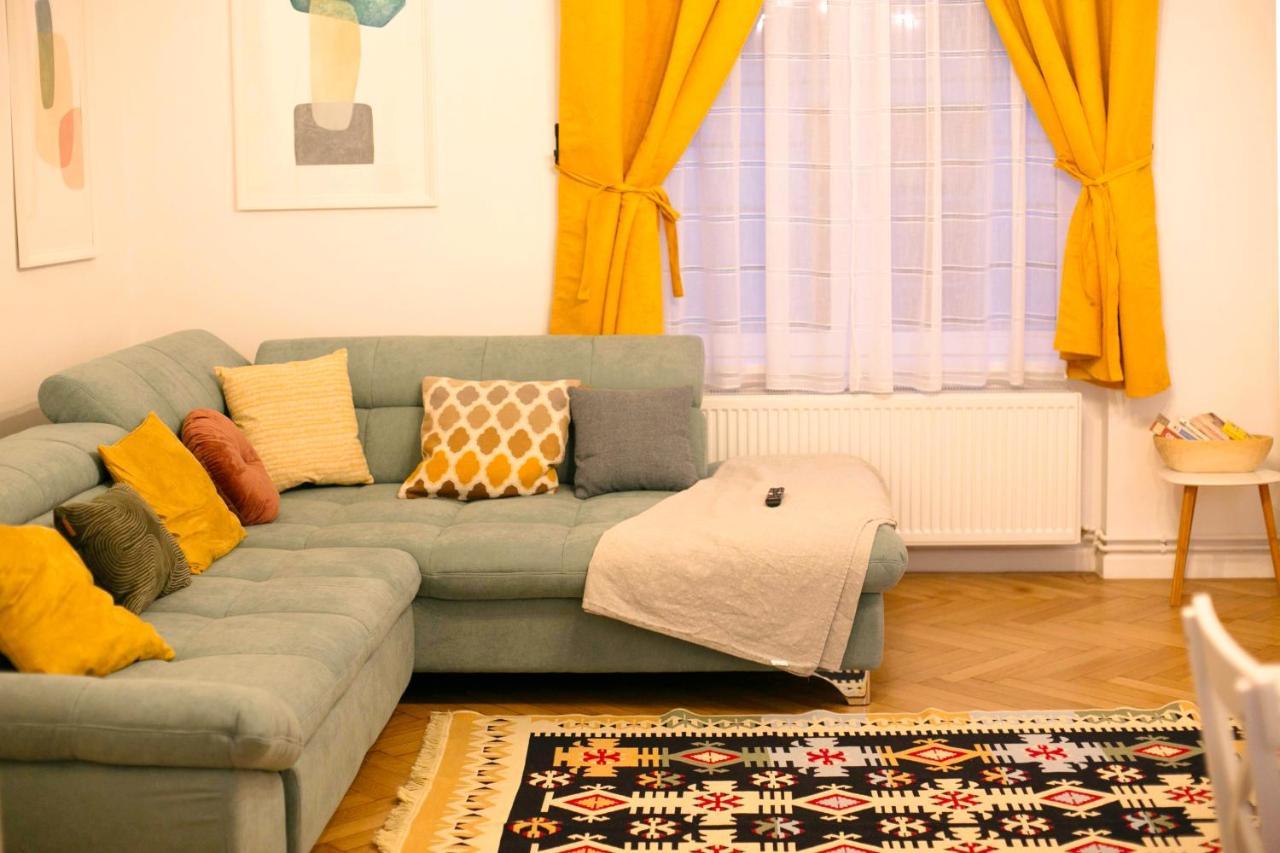 Jasmine Serenity Apartment - Central, Behind Black Church Braşov Eksteriør billede