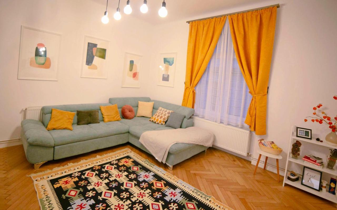 Jasmine Serenity Apartment - Central, Behind Black Church Braşov Eksteriør billede